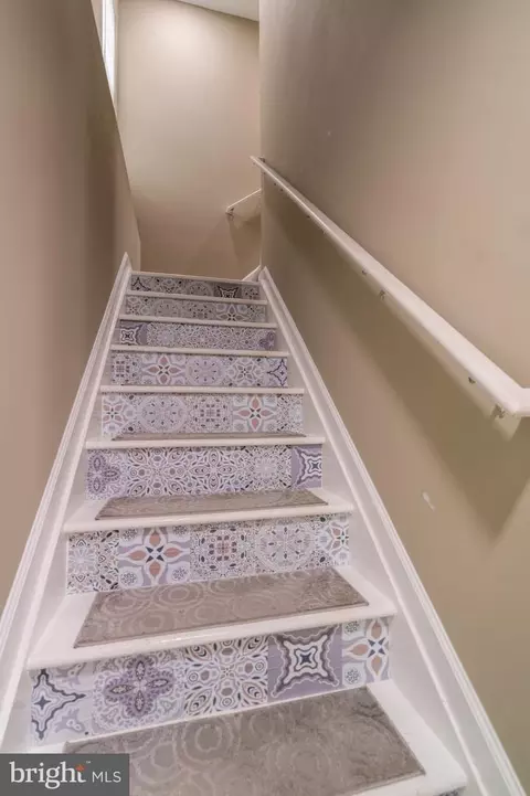Entry Way - 1314 Alderton Ln, Silver Spring, MD 20906 photo 4 of 14