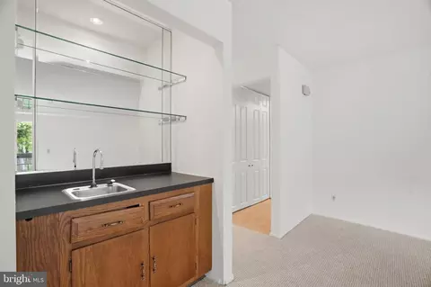 Entry Way - 3501 Forest Edge Dr #14-2G, Silver Spring, MD 20906 photo 2 of 3