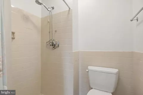 Bath - 3501 Forest Edge Dr #14-2G, Silver Spring, MD 20906 photo 2 of 3
