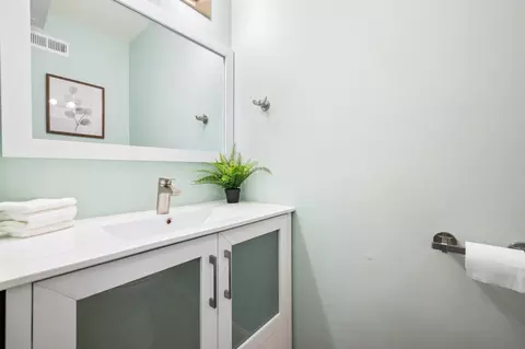 Bath - 10364 Castlehedge Ter, Silver Spring, MD 20902 photo 1 of 3