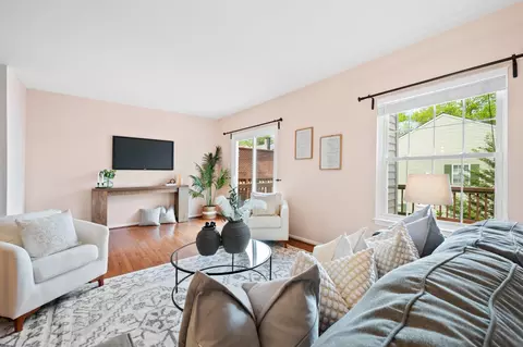 Living - 10364 Castlehedge Ter, Silver Spring, MD 20902 photo 3 of 7