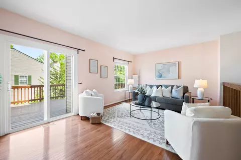Living - 10364 Castlehedge Ter, Silver Spring, MD 20902 photo 4 of 7