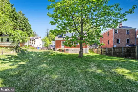 Exterior - 616 Ritchie Ave, Silver Spring, MD 20910 photo 4 of 6