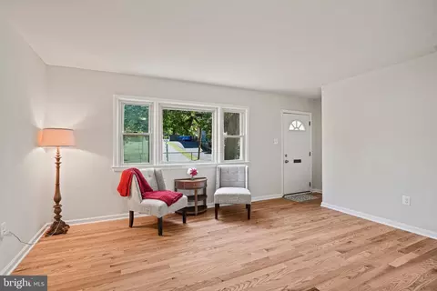 Living - 616 Ritchie Ave, Silver Spring, MD 20910 photo 1 of 3