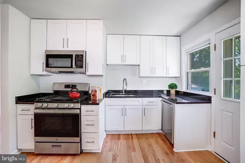 Kitchen - 616 Ritchie Ave, Silver Spring, MD 20910 photo 3 of 5