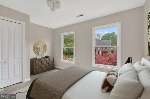Bedroom - 713 Brandon Green Dr, Silver Spring, MD 20904 photo 4 of 4