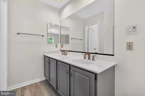 Bath - 713 Brandon Green Dr, Silver Spring, MD 20904 photo 1 of 3