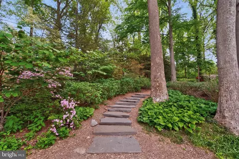Exterior - 713 Brandon Green Dr, Silver Spring, MD 20904 photo 8 of 10