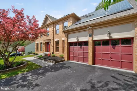 Exterior - 713 Brandon Green Dr, Silver Spring, MD 20904 photo 2 of 10