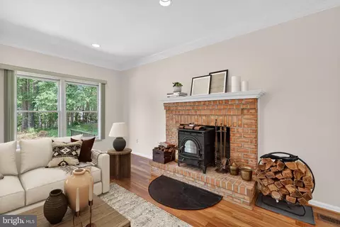 Living - 713 Brandon Green Dr, Silver Spring, MD 20904 photo 3 of 9