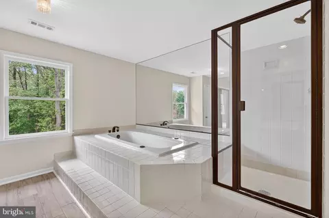 Bath - 713 Brandon Green Dr, Silver Spring, MD 20904 photo 2 of 3