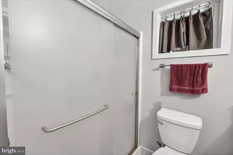 Bath - 10408 Huntley Ave, Silver Spring, MD 20902 photo 2 of 3