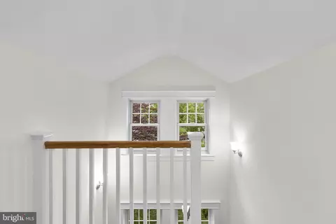 Entry Way - 9120 Glenridge Rd, Silver Spring, MD 20910 photo 8 of 8