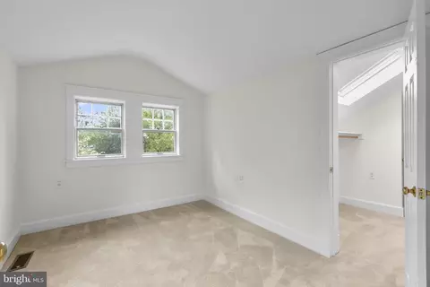 Bedroom - 9120 Glenridge Rd, Silver Spring, MD 20910 photo 5 of 6