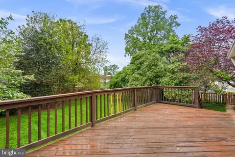 Exterior - 9120 Glenridge Rd, Silver Spring, MD 20910 photo 4 of 9