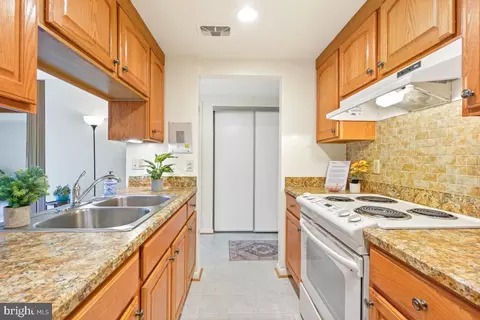 Kitchen - 3350 Chiswick Ct #57-1A, Silver Spring, MD 20906 photo 5 of 5
