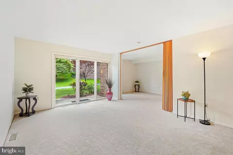 Living - 3350 Chiswick Ct #57-1A, Silver Spring, MD 20906 photo 2 of 7