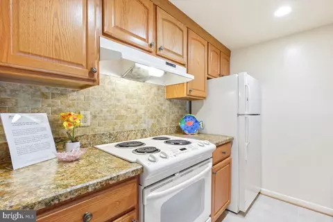 Kitchen - 3350 Chiswick Ct #57-1A, Silver Spring, MD 20906 photo 3 of 5