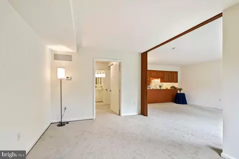 Living - 3350 Chiswick Ct #57-1A, Silver Spring, MD 20906 photo 4 of 7