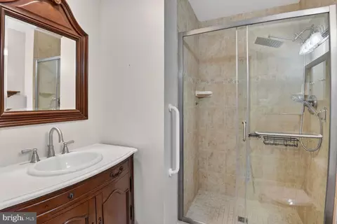 Bath - 14604 Notley Rd, Silver Spring, MD 20905 photo 1 of 3