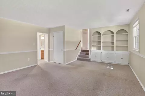 Living - 14604 Notley Rd, Silver Spring, MD 20905 photo 4 of 4