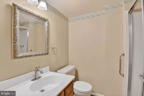 Bath - 14604 Notley Rd, Silver Spring, MD 20905 photo 3 of 3