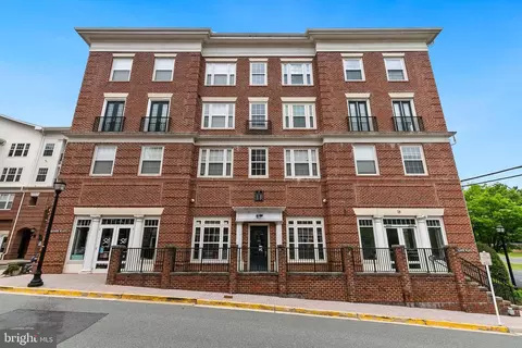 7 Granite Pl #316, Gaithersburg, MD 20878