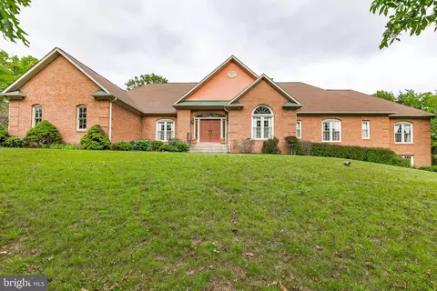 12601 Tribunal Ln, Potomac, MD 20854