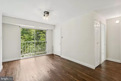 Living - 3240 Hewitt Ave #6-3-A, Silver Spring, MD 20906 photo 3 of 3