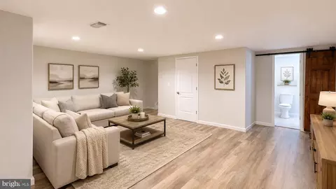 9305 Bathgate Ct, Gaithersburg, MD 20886