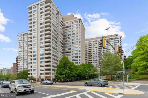 5500 Friendship Blvd #2329N, Chevy Chase, MD 20815