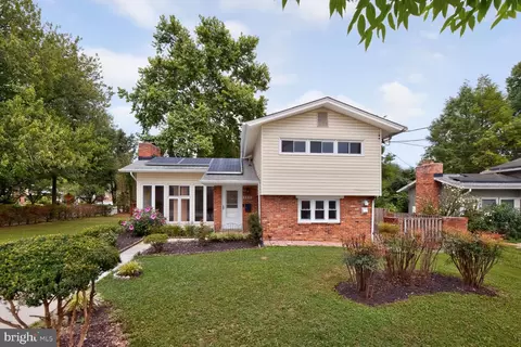 2000 Mcauliffe Dr, Rockville, MD 20851
