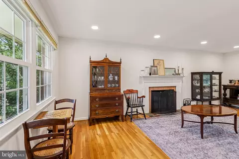 Living - 4 Burket Ct, Silver Spring, MD 20910 photo 1 of 3