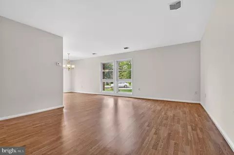 Living - 3424 Gleneagles Dr #77-C, Silver Spring, MD 20906 photo 2 of 2