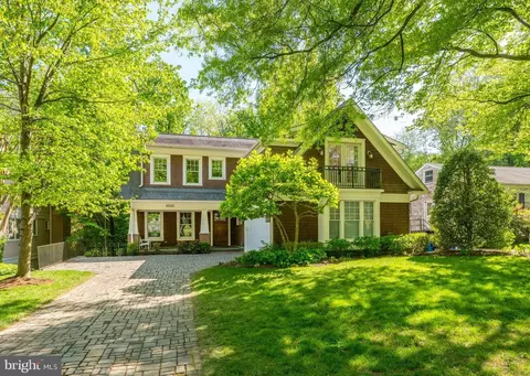 4520 Dorset Ave, Chevy Chase, MD 20815