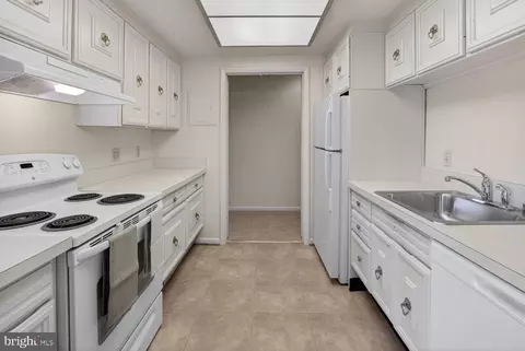 Kitchen - 3406 Chiswick Ct #47-2A, Silver Spring, MD 20906 photo 1 of 3