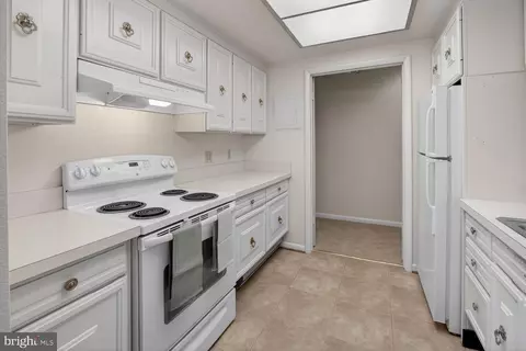 Kitchen - 3406 Chiswick Ct #47-2A, Silver Spring, MD 20906 photo 3 of 3