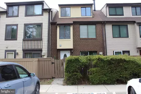 9878 Brookridge Ct, Montgomery Village, MD 20886