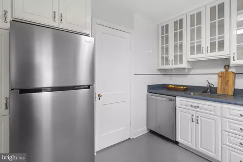 Kitchen - 213 Lexington Dr, Silver Spring, MD 20901 photo 2 of 3