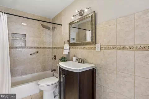 Bath - 12218 Connecticut Ave, Silver Spring, MD 20902 photo 3 of 4