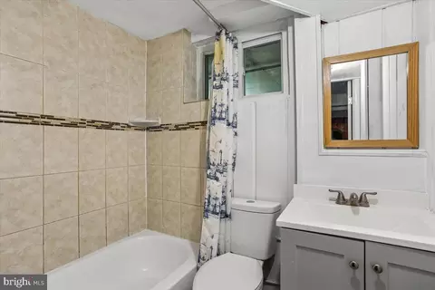 Bath - 12218 Connecticut Ave, Silver Spring, MD 20902 photo 4 of 4