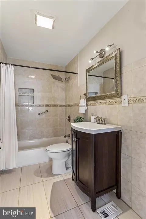 Bath - 12218 Connecticut Ave, Silver Spring, MD 20902 photo 2 of 4