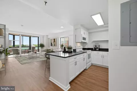 24 Courthouse Sq #603, Rockville, MD 20850