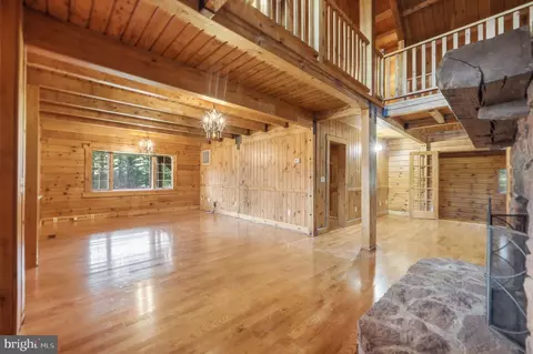 Entry Way - 21142 Westerly Rd, Poolesville, MD 20837 photo 3 of 10