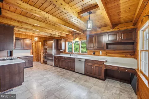 Kitchen - 21142 Westerly Rd, Poolesville, MD 20837 photo 1 of 4