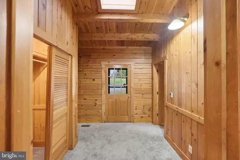 Entry Way - 21142 Westerly Rd, Poolesville, MD 20837 photo 7 of 10