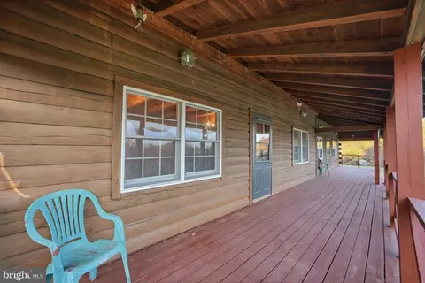 Exterior - 21142 Westerly Rd, Poolesville, MD 20837 photo 9 of 12