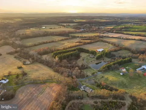 View/Area - 21142 Westerly Rd, Poolesville, MD 20837 photo 3 of 7
