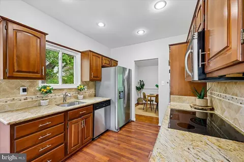 Kitchen - 11807 Stonington Pl, Silver Spring, MD 20902 photo 3 of 5