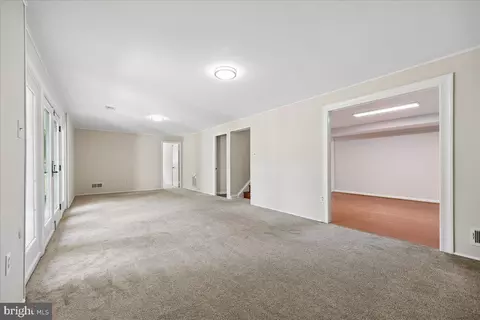 Living - 11807 Stonington Pl, Silver Spring, MD 20902 photo 4 of 5